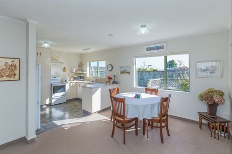 Photo of property in 81a Winchester Street, Levin, 5510