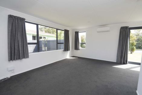 Photo of property in 26 Escort Grove, Awapuni, Palmerston North, 4412