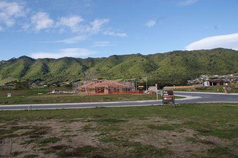 Photo of property in 9 Pihoihoi Close, Waikanae, 5036