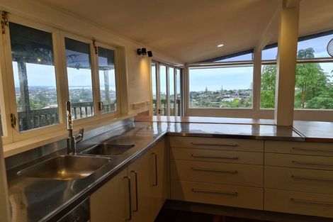 Photo of property in 173 Kowhai Road, Mairangi Bay, Auckland, 0630