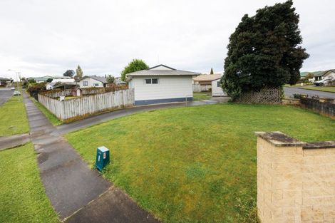 Photo of property in 31 Lydia Place, Kelvin Grove, Palmerston North, 4414
