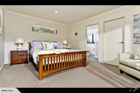 Photo of property in 30 Admirals Court Drive, Greenhithe, Auckland, 0632