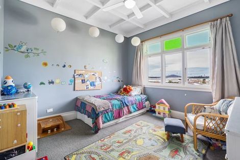 Photo of property in 16 Alfred Street, Northcote Point, Auckland, 0627