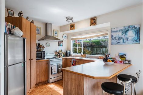 Photo of property in 2/8 Kinder Street, Acacia Bay, Taupo, 3330