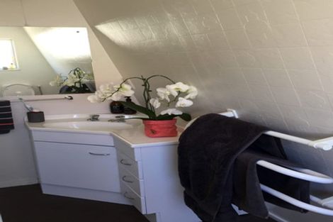 Photo of property in 5 Trilids Lane, Churton Park, Wellington, 6037