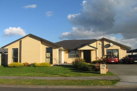 Photo of property in 15 Feeny Crescent, East Tamaki, Auckland, 2013