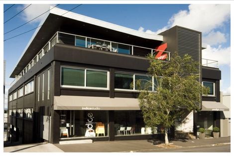 Photo of property in 14 Maidstone Place, Oteha, Auckland, 0632