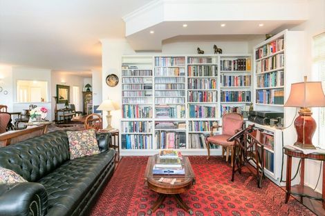 Photo of property in 8 Selwyn Road, Hospital Hill, Napier, 4110