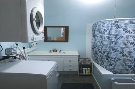 Photo of property in 232 Sutherland Road, Lyall Bay, Wellington, 6022