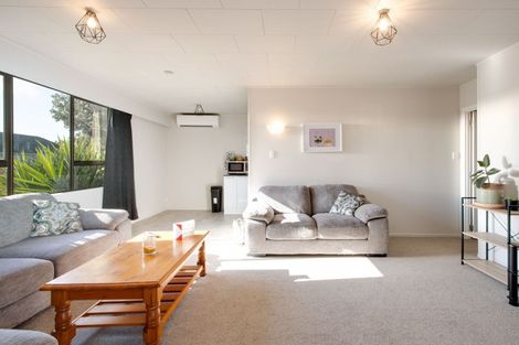 Photo of property in 32 Plowman Crescent, Onekawa, Napier, 4110