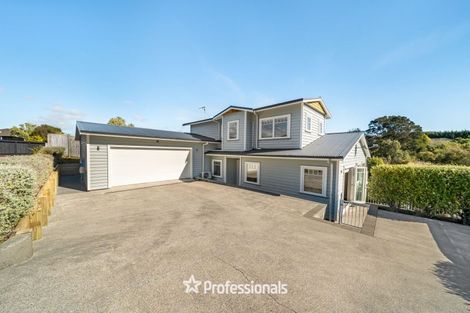 Photo of property in 14 Ronald Scott Grove, Riverstone Terraces, Upper Hutt, 5018