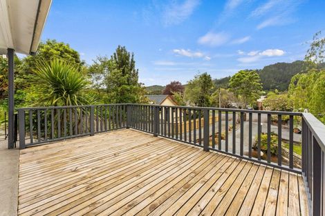 Photo of property in 24 Jocelyn Crescent, Pinehaven, Upper Hutt, 5019