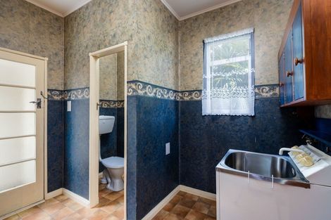 Photo of property in 65 Paynters Avenue, Strandon, New Plymouth, 4312