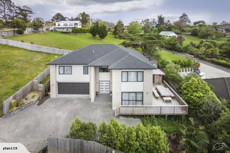 Photo of property in 10 Namsan Close, Fairview Heights, Auckland, 0632