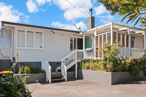Photo of property in 1 Marewa Street, Te Atatu South, Auckland, 0610