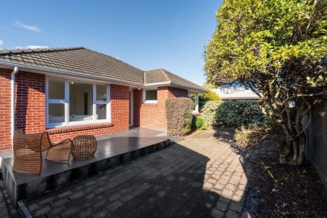Photo of property in 11 Beatrice Place, Avonhead, Christchurch, 8042