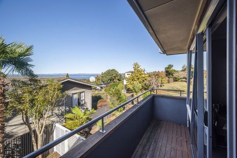 Photo of property in 8 Brunette Drive, Acacia Bay, Taupo, 3330
