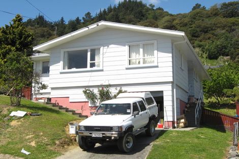 Photo of property in 73a Milton Terrace, Picton, 7220
