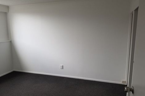 Photo of property in 28-28b Jane Grove, Paparangi, Wellington, 6037