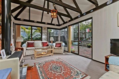 Photo of property in 1/268 Forrest Hill Road, Forrest Hill, Auckland, 0620