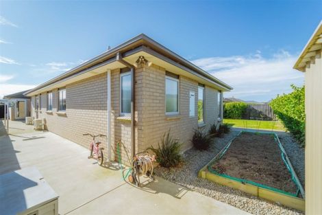 Photo of property in 32 Buckhurst Avenue, Wigram, Christchurch, 8042