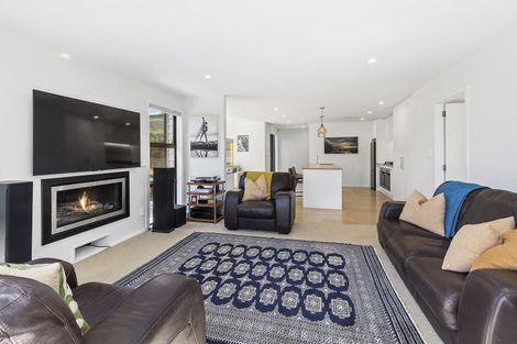 Photo of property in 50 Resolution Drive, Whitby, Porirua, 5024