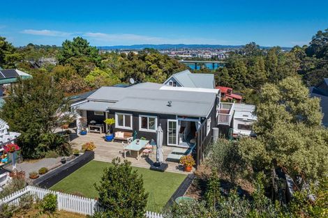 Photo of property in 5 Remu Place, Greenhithe, Auckland, 0632