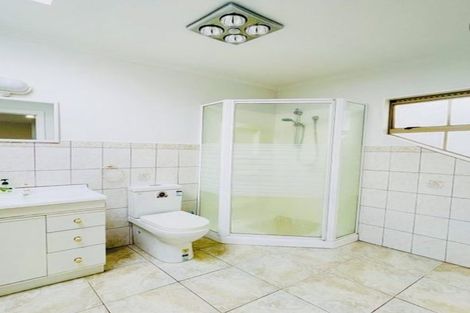 Photo of property in 11 Bream Revel Way, Karaka, Papakura, 2580