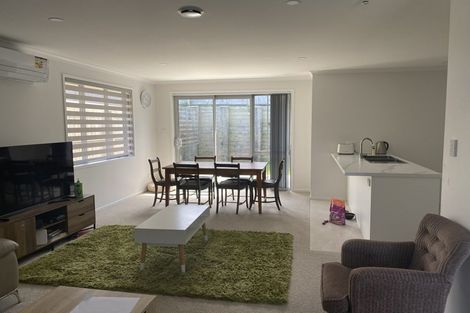 Photo of property in 21 Pouate Way, Waiuku, 2123