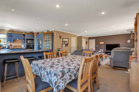 Photo of property in 30 Moulton Street, Moturoa, New Plymouth, 4310