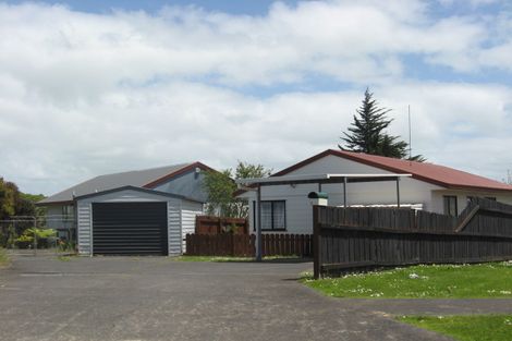 Photo of property in 2/24 Kopara Place, Clendon Park, Auckland, 2103