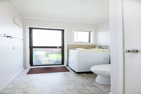 Photo of property in 274 Great North Road, Henderson, Auckland, 0612