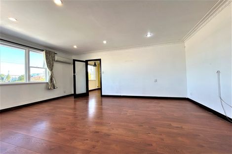 Photo of property in 2/24 Holbrook Street, Blockhouse Bay, Auckland, 0600
