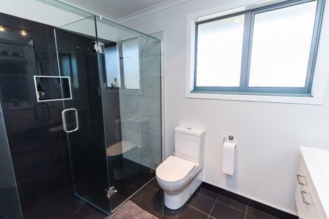 Photo of property in 21/27 Whites Line West, Woburn, Lower Hutt, 5010