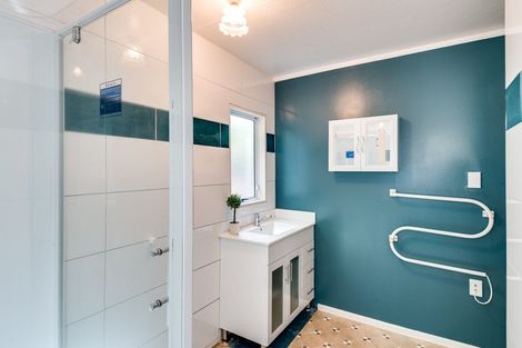 Photo of property in 29 Busby Hill, Havelock North, 4130