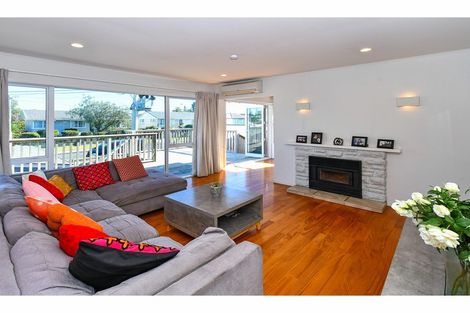 Photo of property in 40 Orion Street, Papakura, 2110