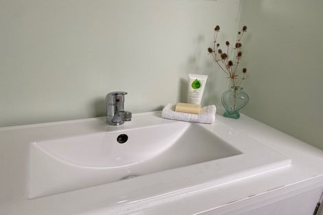 Photo of property in 2a Garrison Street, Carterton, 5713