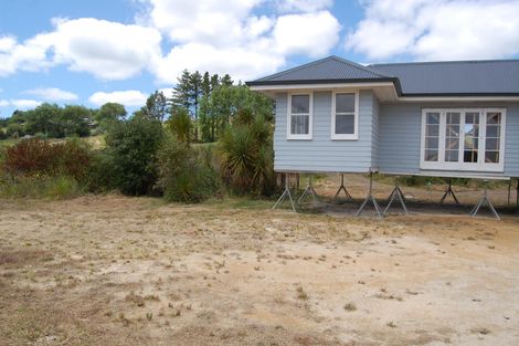 Photo of property in 960a Oneriri Road, Kaiwaka, 0573