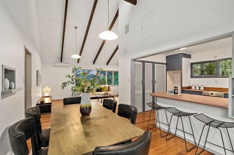 Photo of property in 70 Heathcote Road, Castor Bay, Auckland, 0620