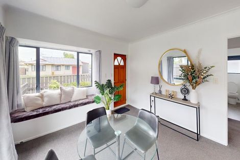 Photo of property in 2 Pinedale Parade, Milson, Palmerston North, 4414
