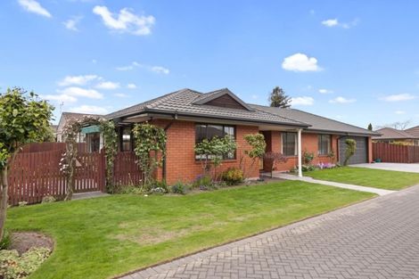 Photo of property in 4/156 Blighs Road, Strowan, Christchurch, 8052