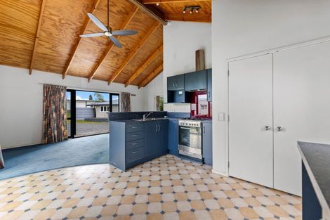 Photo of property in 16 Eureka Road, Eureka, Hamilton, 3287