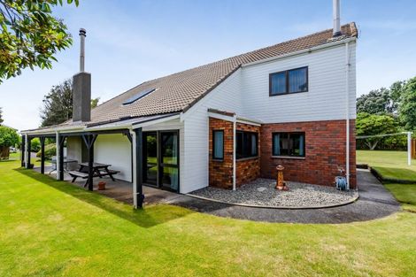 Photo of property in 24 Prudence Place, Oakura, 4314