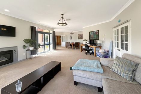 Photo of property in 6 Balmoral Drive, Terrace End, Palmerston North, 4410
