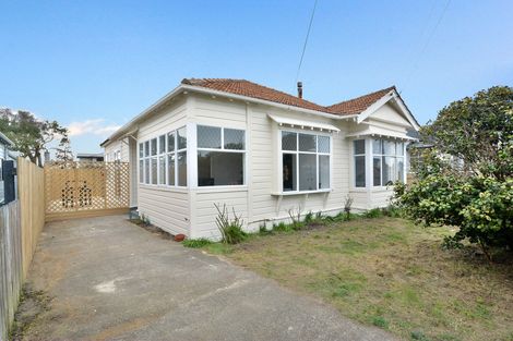 Photo of property in 15 West Avenue, Saint Clair, Dunedin, 9012