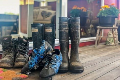 Photo of property in 96 Queens Road, Waikanae Beach, Waikanae, 5036