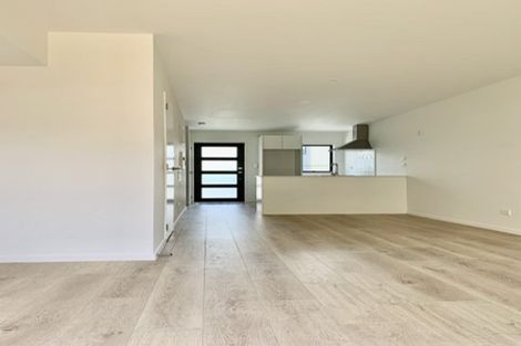 Photo of property in 7/6 South Pacific Place, Henderson, Auckland, 0612