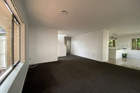 Photo of property in 208 Botany Road, Botany Downs, Auckland, 2010