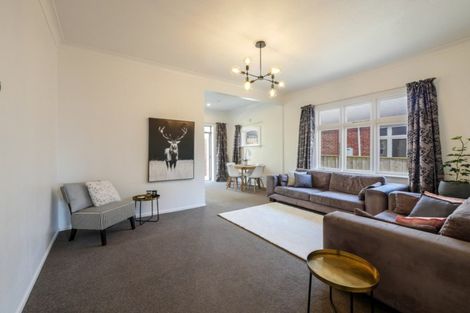 Photo of property in 33 Beach Street, Saint Clair, Dunedin, 9012