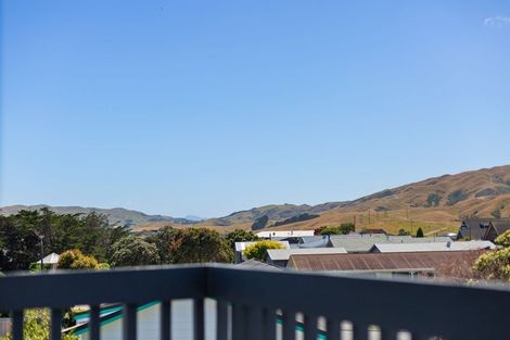 Photo of property in 31a Bodmin Terrace, Camborne, Porirua, 5026